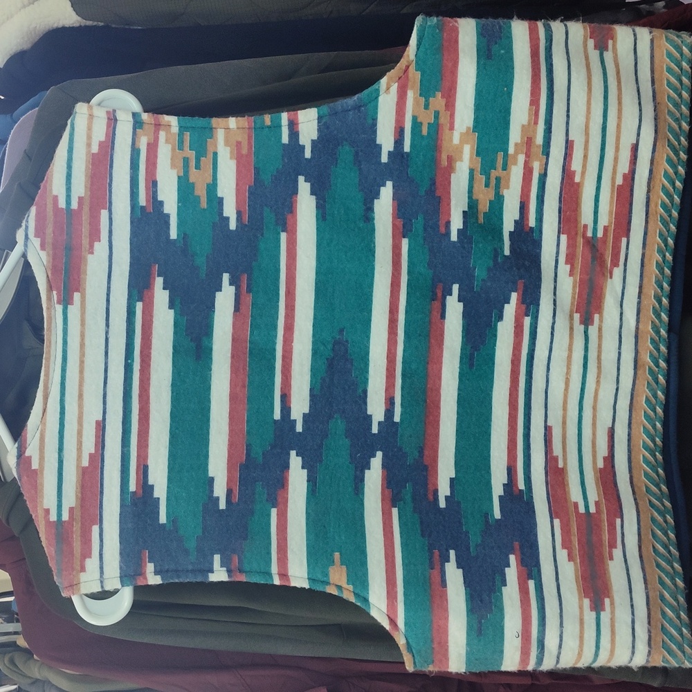 Colorful Patterned Vest - Picture 3 of 5